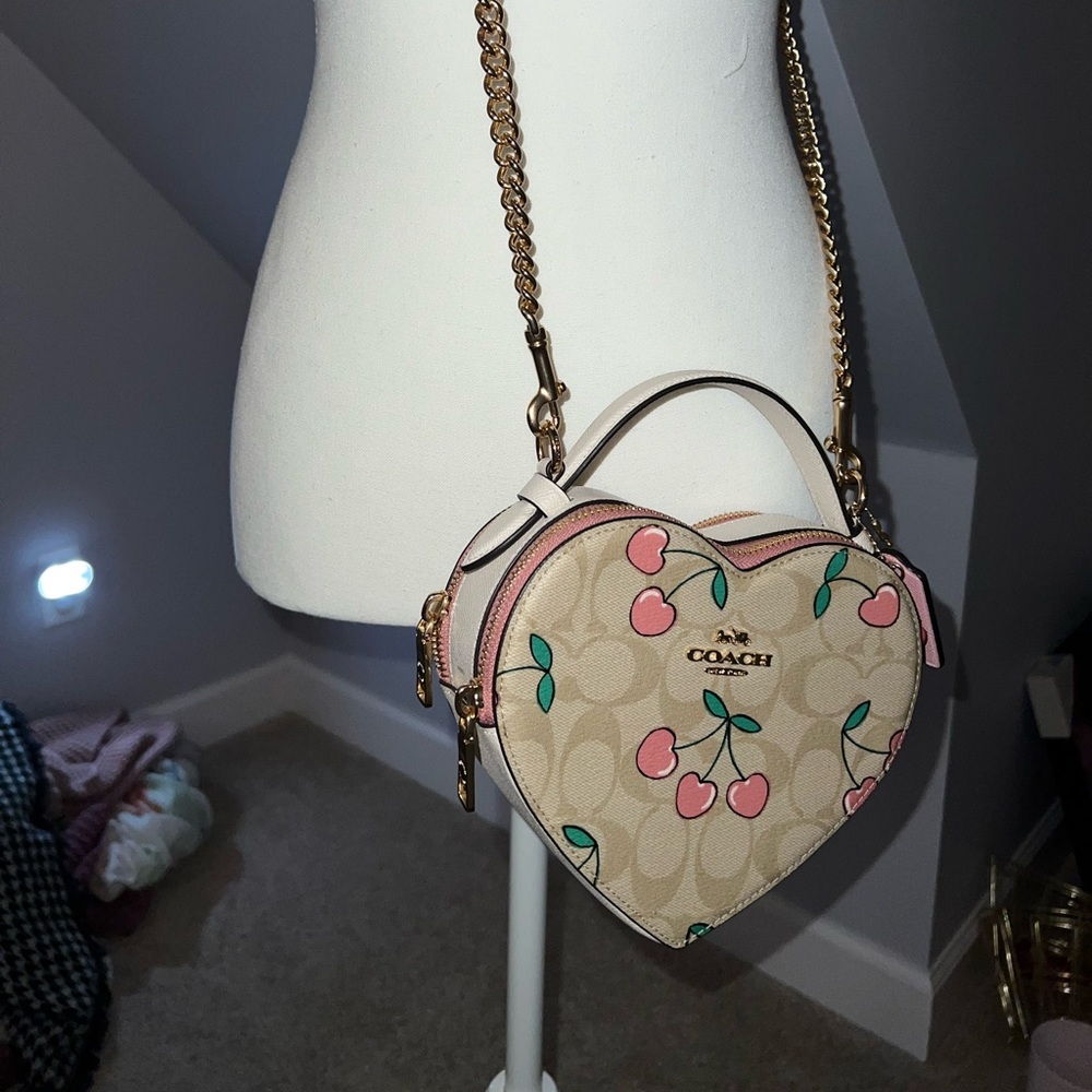 Coach Heart Shoulder Bag - Picture 2 of 5